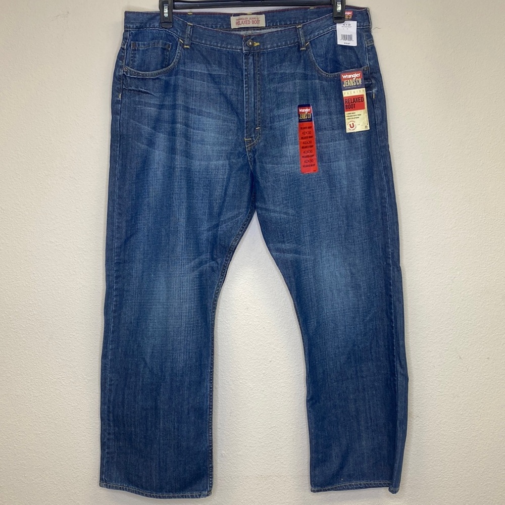 Wrangler Jeans Relaxed Boot Size 42 X 30 NWT